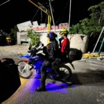 La angustia de buscar vida entre edificios colapsados: “Si alguien puede oírme, dé dos golpes”