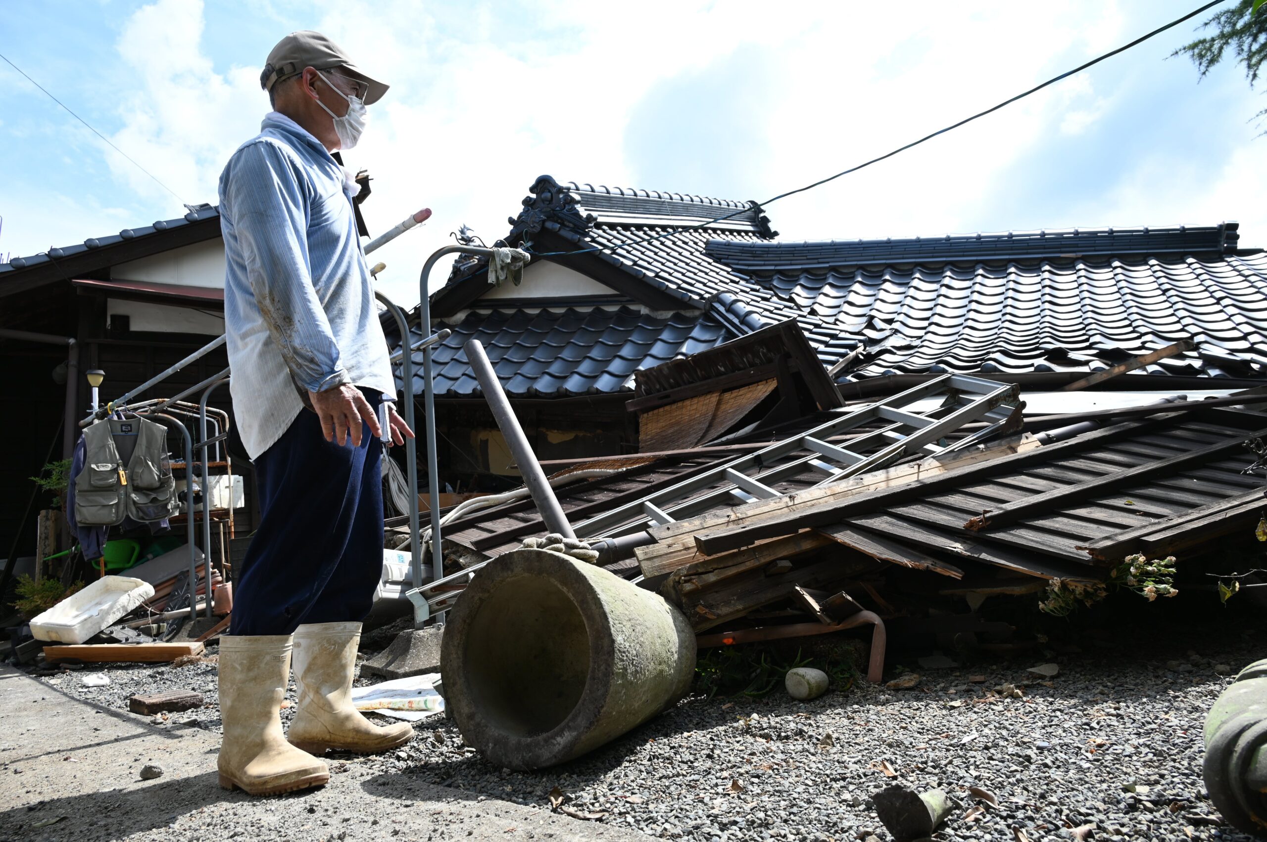 La cifra de muertos por el terremoto de Japón asciende a 34