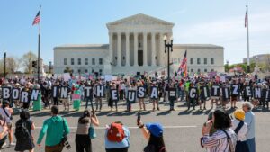 El revés del Supremo a Trump en la ciudadanía por nacimiento es la excepción en una serie de triunfos para su política migratoria