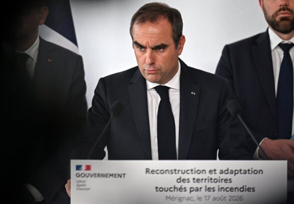 Sébastien Lecornu, primer ministro francés, un año al frente de la tormenta política francesa