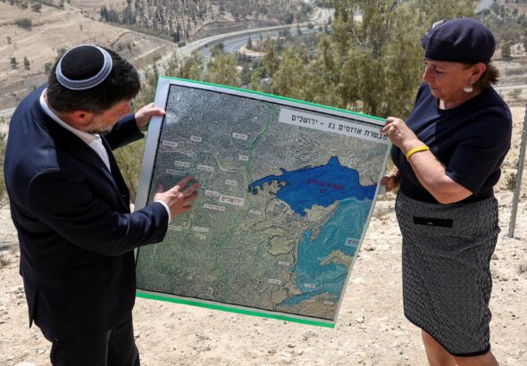 Israel autorizará más de 2.000 nuevas viviendas en la polémica colonia que divide Cisjordania en dos