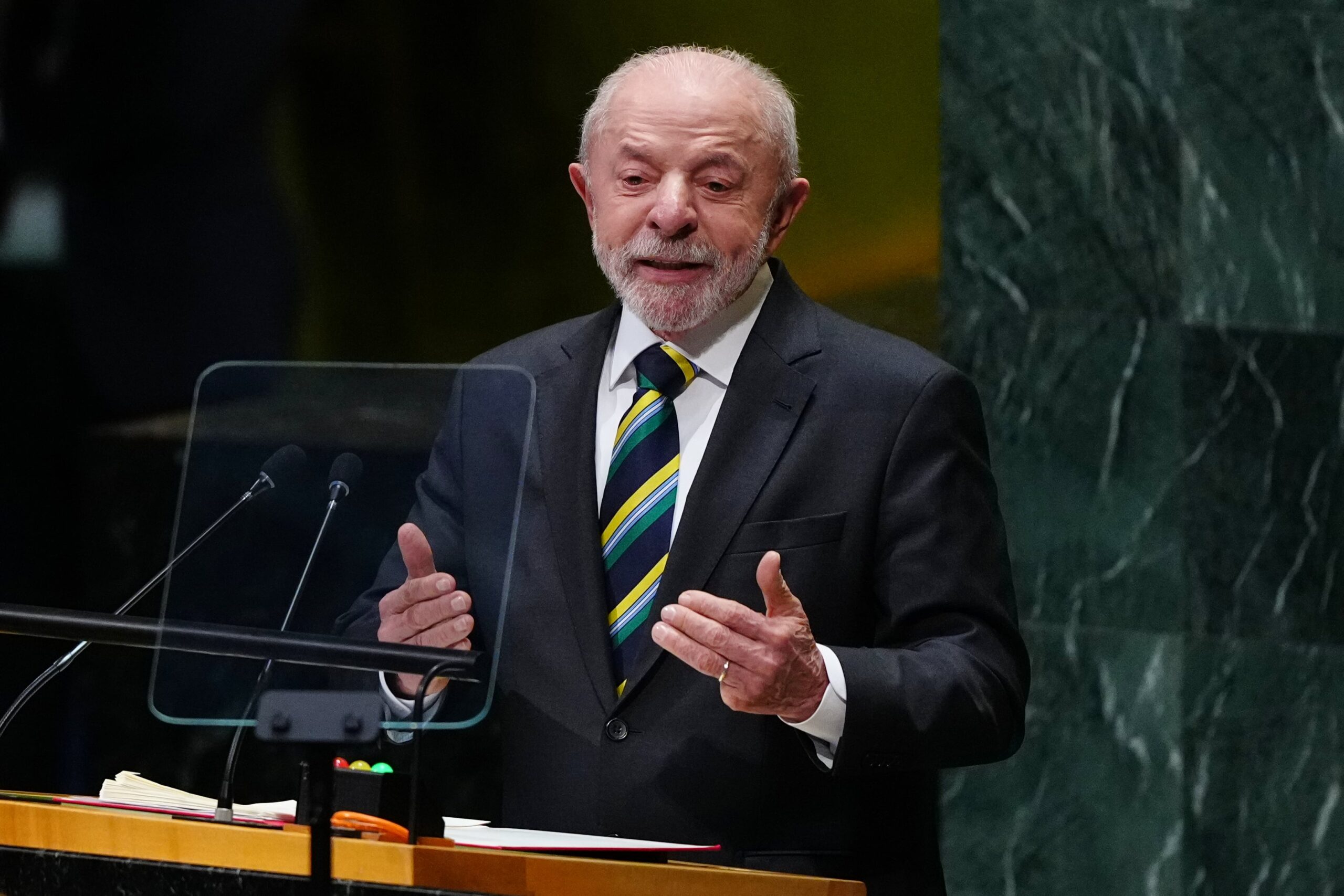 Lula a Trump: “Brasil no cabe en el patio trasero de nadie”