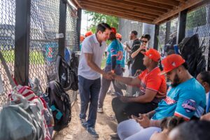 Lo que estamos escuchando de los votantes latinos: los republicanos tienen las prioridades totalmente equivocadas