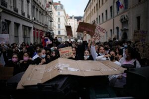 Las protestas estudiantiles en Francia ponen en aprietos al Gobierno