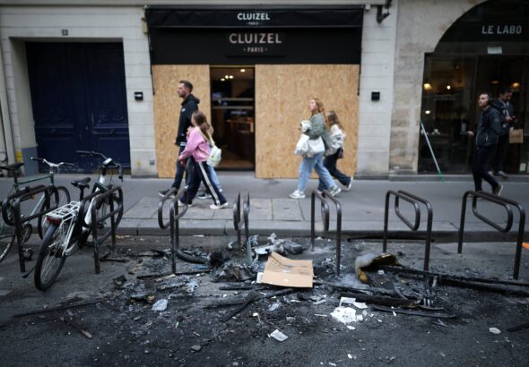 Macron acusa a Trump y Netanyahu de azuzar las protestas con fines electorales