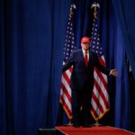 Un Trump desaforado emprende una huida hacia delante para salvar las ‘midterms’