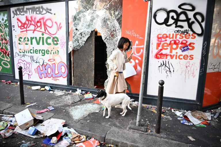 Francia prende fuego al macronismo