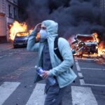 Los que se frotan las manos con los disturbios en Francia