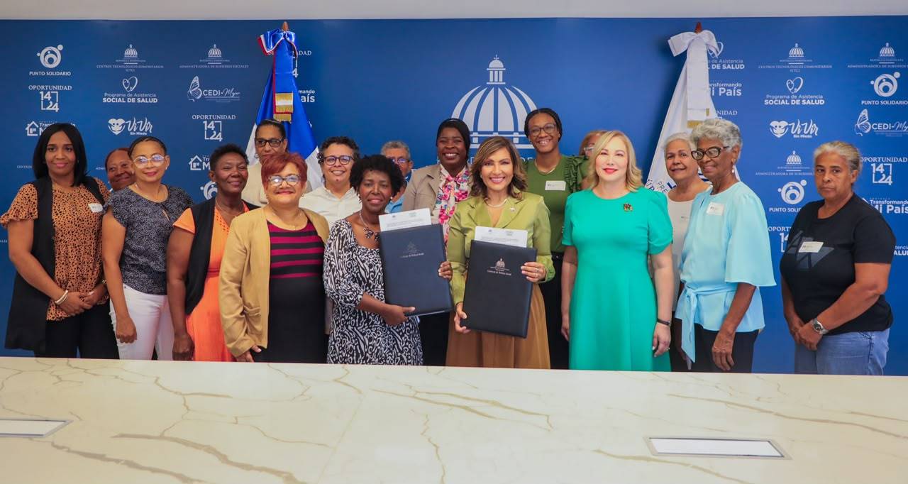 Oportunidad-14-24-realiza-su-vigesimo-octavo-encuentro-vocacional-en-Maria-Trinidad-Sanchez