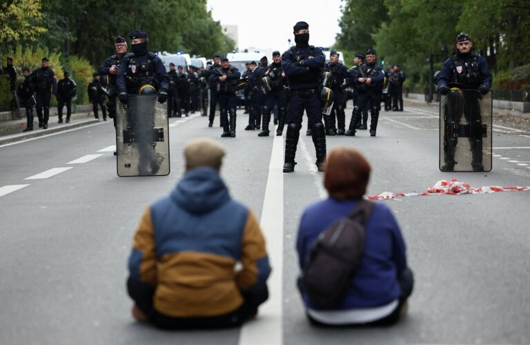 Francia movilizará a 70.000 policías para impedir disturbios y saqueos en una nueva jornada de protestas