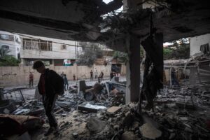 Al menos cinco muertos por un ataque israelí en Ciudad de Gaza